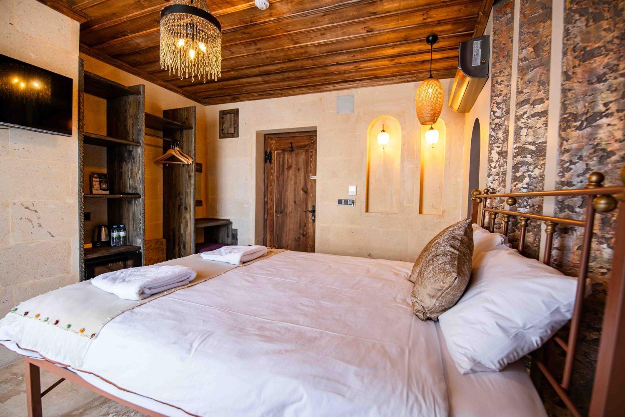 Отель Alika Castle House Учисар Экстерьер фото