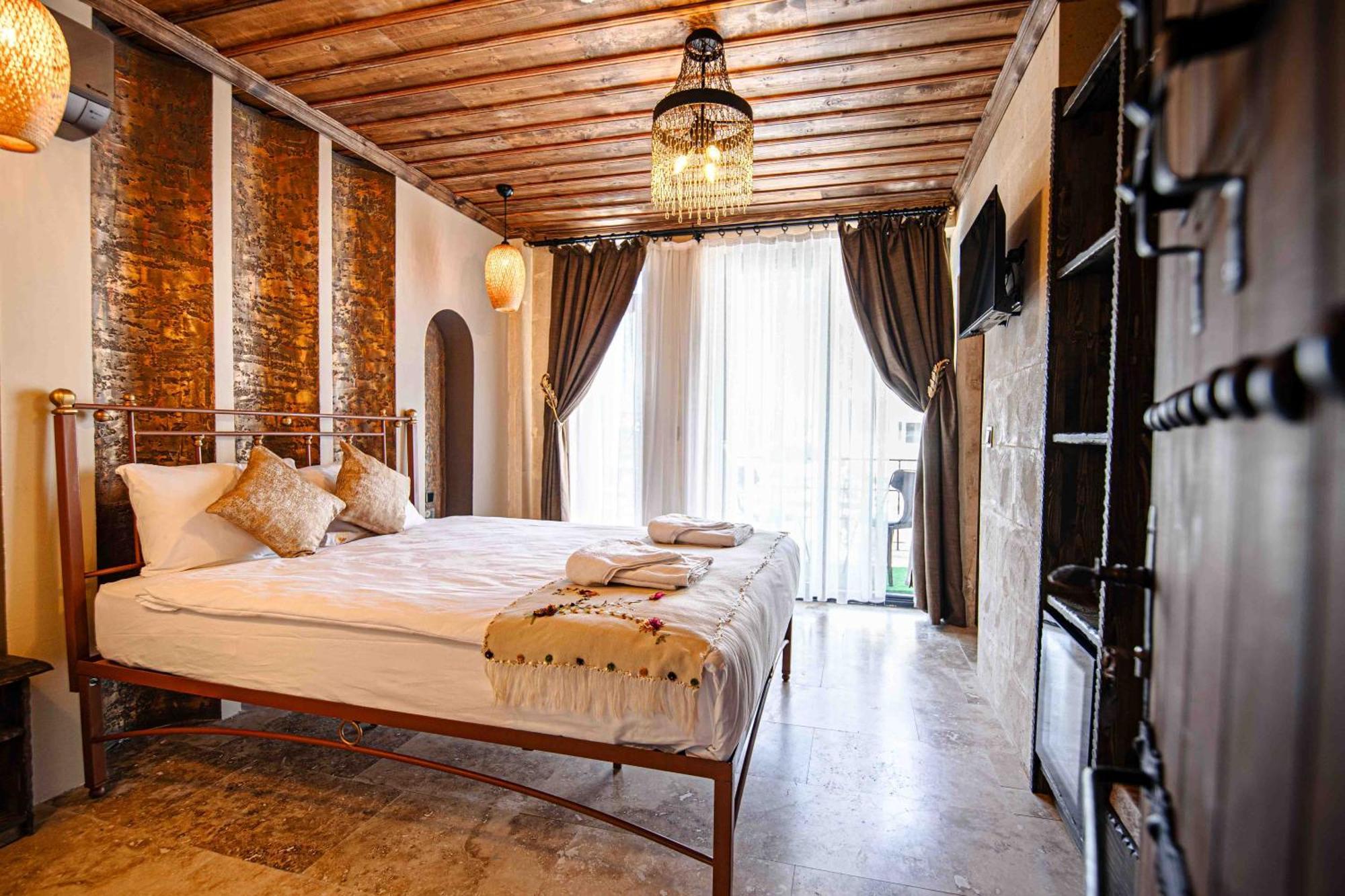 Отель Alika Castle House Учисар Экстерьер фото